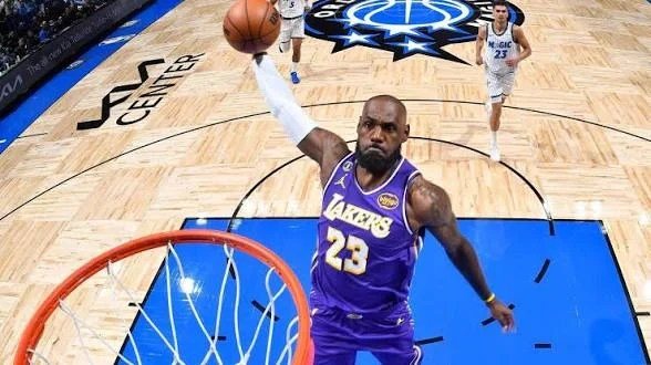 lebron james leaves lakers