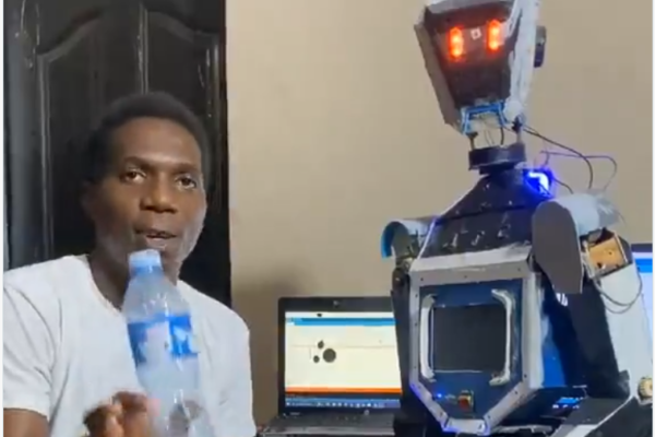 nigerian inventor makes robot