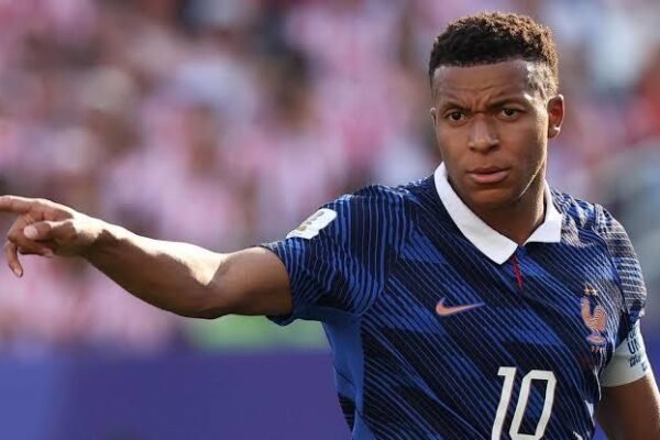 paraguayan senator racist mbappe