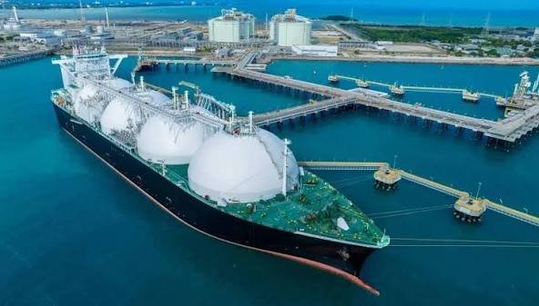 qatar lng exports fall