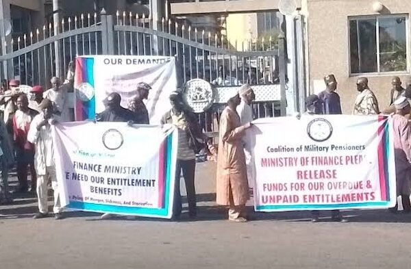 retired soldiers protest in abuja