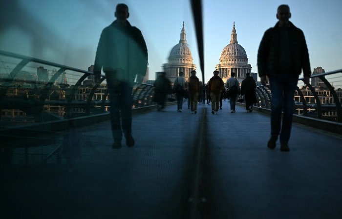 uk economy slowing down