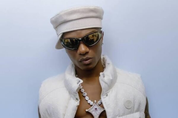 wizkid money constant radio plays