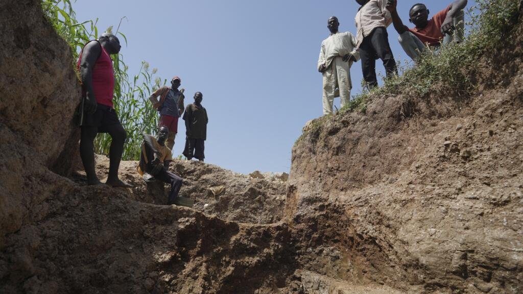 37 suspected illegal miners die