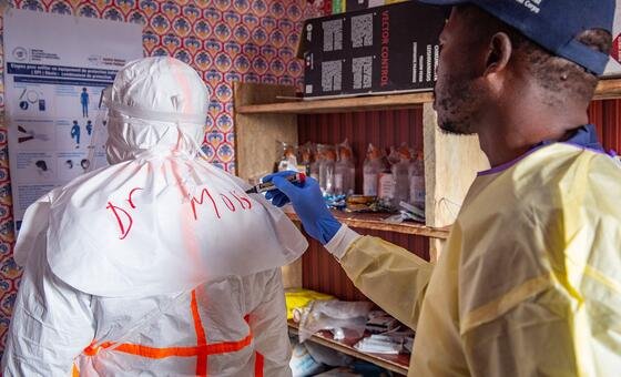congo begins ebola vaccination