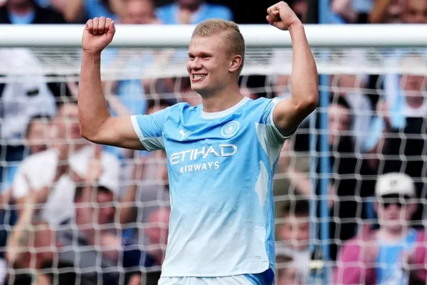 haaland joins sunderland chant