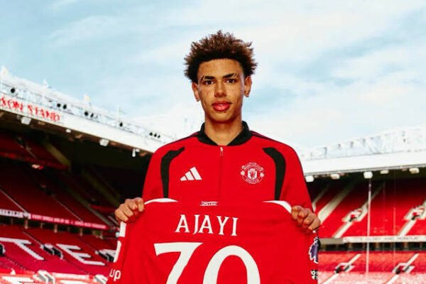 man united signs noah ajayi