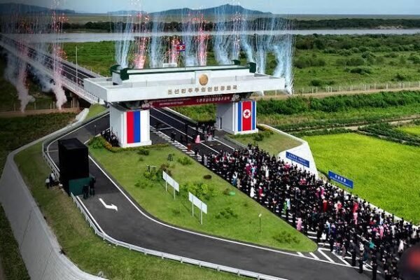russia north korea road bridge