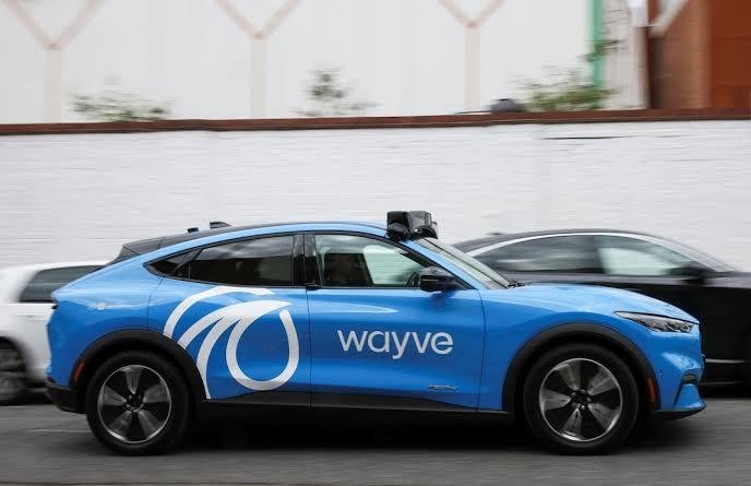 uber wayve robotaxi
